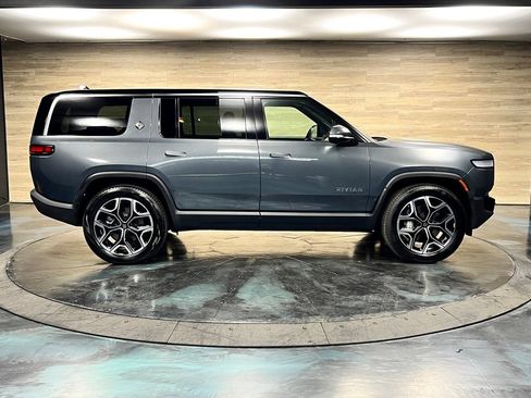 Used 2023 Rivian R1S Adventure AWD/4WD image 25