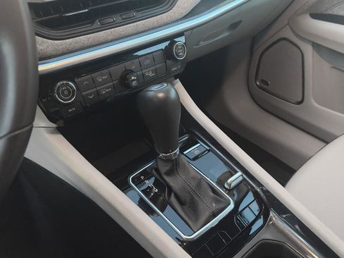 Used 2022 Jeep Compass Latitude w/ Sun and Sound Group image 16