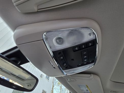 Used 2023 Chrysler 300 Touring L w/ Popular Equipment Group image 28