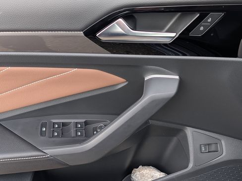 New 2026 Volkswagen Jetta SEL FWD image 11