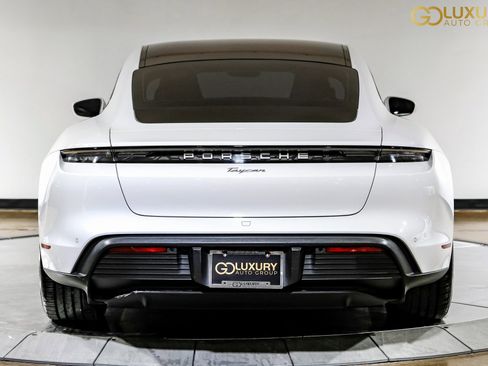 Used 2023 Porsche Taycan image 11