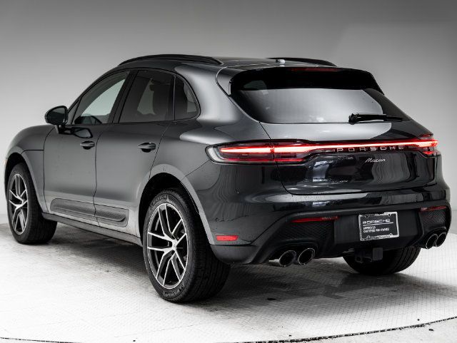 Certified 2026 Porsche Macan AWD/4WD image 3