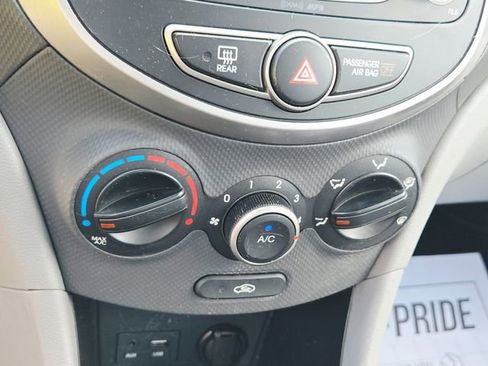 Used 2015 Hyundai Accent GLS FWD image 21