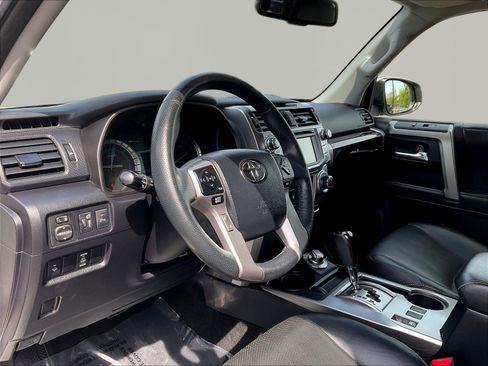 Used 2019 Toyota 4Runner Limited AWD/4WD image 17