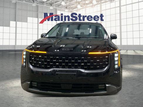 Used 2025 Kia Carnival SX Prestige image 8