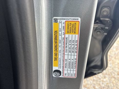 Certified 2026 GMC Acadia Elevation w/ Elevation Premium Package FWD image 34