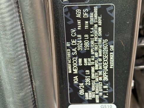 Certified 2025 Kia K4 EX image 28