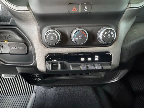 Used 2019 RAM 3500 Tradesman image 31