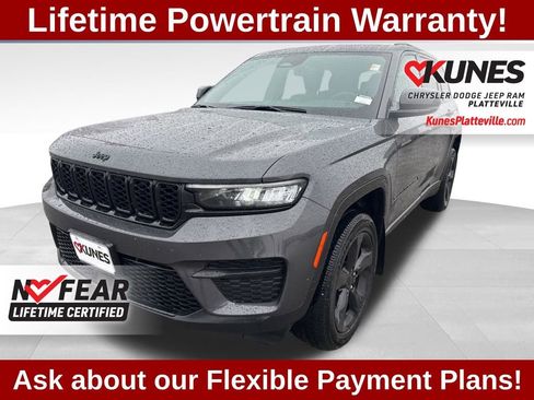 Used 2023 Jeep Grand Cherokee Altitude image 9