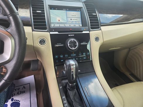 Used 2018 Ford Taurus Limited FWD image 8