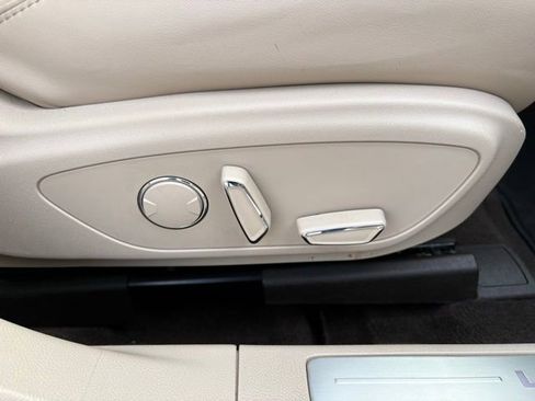 Used 2020 Lincoln MKZ Standard image 32