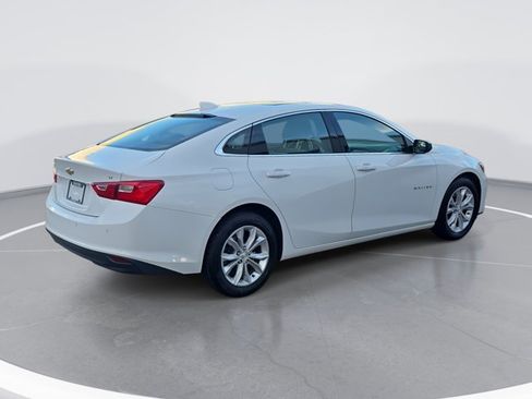 Used 2024 Chevrolet Malibu LT image 3
