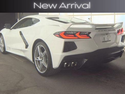Used 2022 Chevrolet Corvette Stingray Coupe w/ Z51 Performance Package RWD image 6