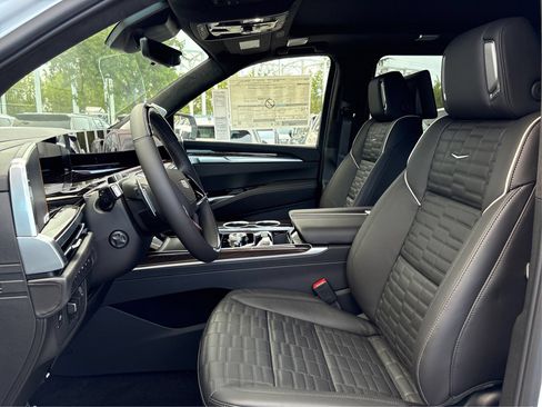 New 2026 Cadillac Escalade ESV Platinum Sport AWD/4WD image 9