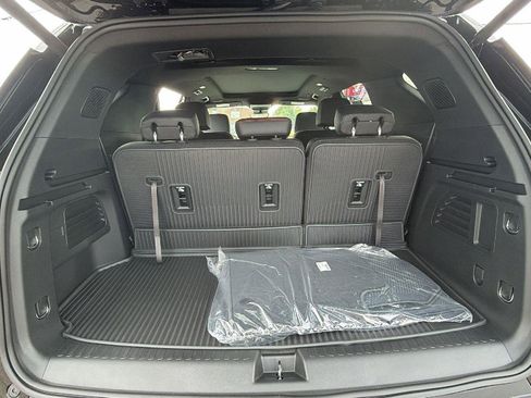 New 2026 Chevrolet Traverse Z71 w/ Driver Confidence Package AWD/4WD image 10