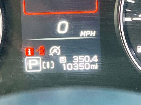 Used 2024 Subaru Crosstrek 2.0i Premium image 12