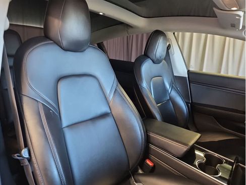 Used 2018 Tesla Model 3 Long Range image 13