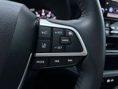 Certified 2024 Toyota Highlander LE image 19