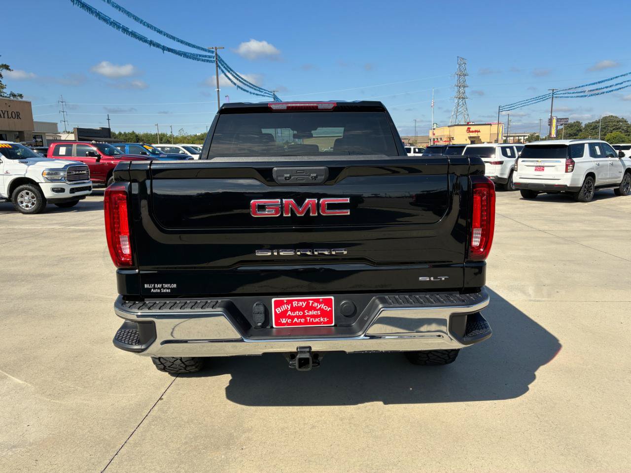 Used 2025 GMC Sierra 1500 SLT AWD/4WD image 6