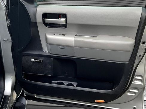 Used 2008 Toyota Sequoia Limited image 27