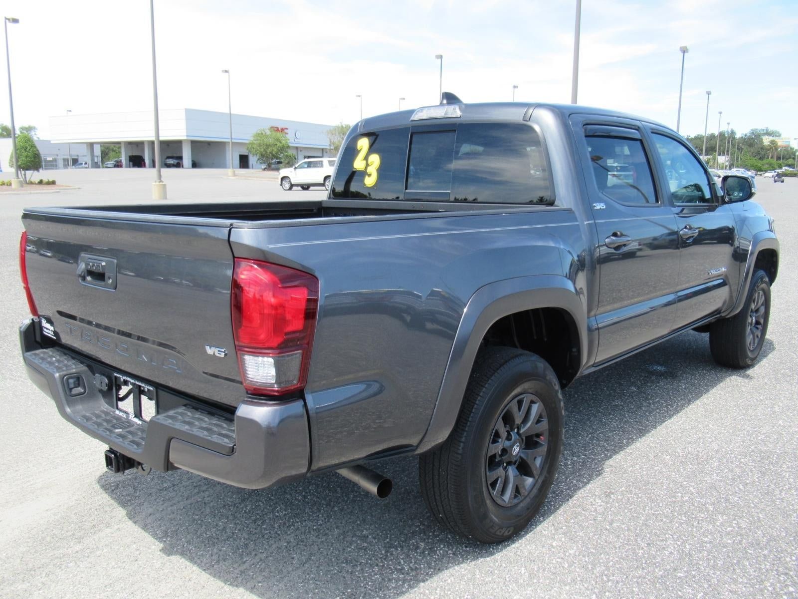 Used 2023 Toyota Tacoma SR5 w/ Technology Package RWD image 8