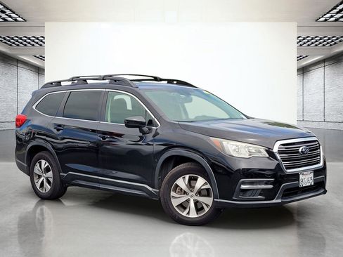 Used 2019 Subaru Ascent Premium w/ Popular Package #3 AWD/4WD image 2