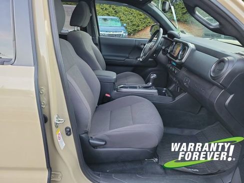 Used 2017 Toyota Tacoma TRD Off-Road image 15