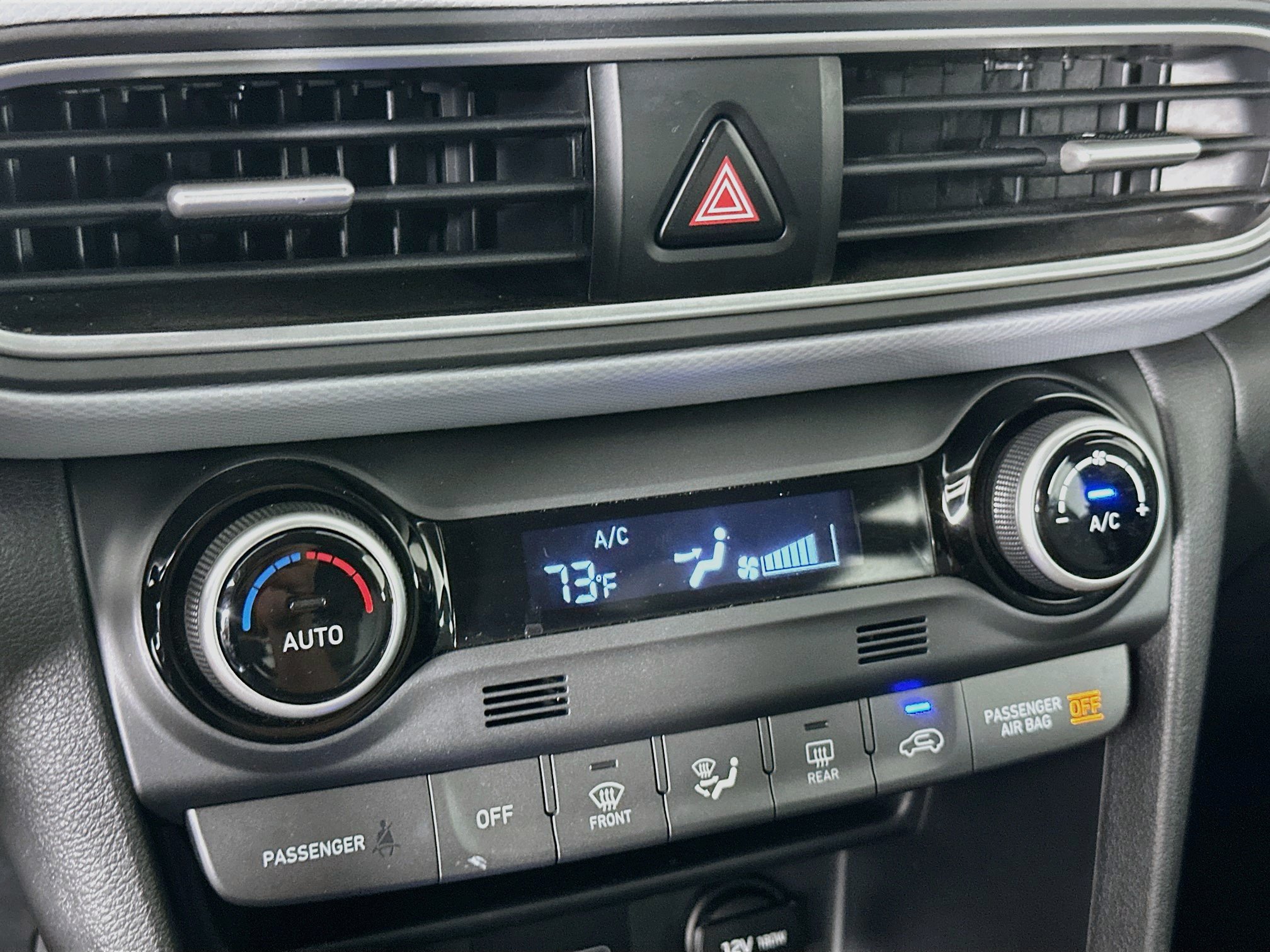 Used 2019 Hyundai Kona Limited FWD image 23