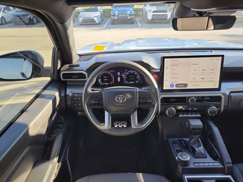 Used 2024 Toyota Tacoma TRD Off-Road image 25