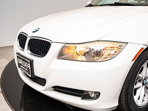 Used 2010 BMW 328i Sedan RWD image 3