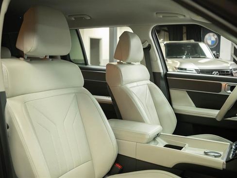 Used 2025 Hyundai Santa Fe SEL image 16