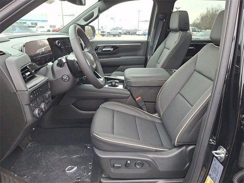 New 2026 Chevrolet Suburban Premier w/ Sun And Tow Package image 11