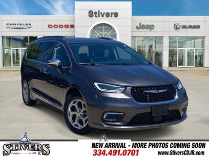 Used 2023 Chrysler Pacifica Limited