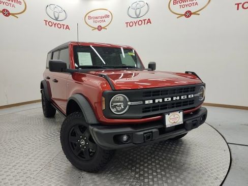 Used 2023 Ford Bronco Black Diamond image 1