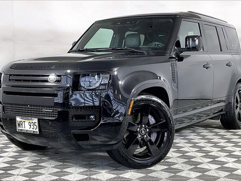 Used 2023 Land Rover Defender 110 X-Dynamic SE image 1