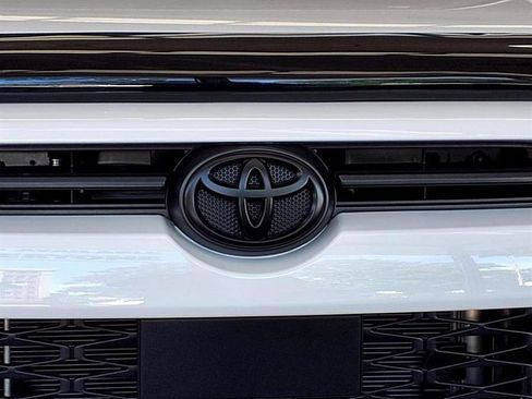 Used 2024 Toyota 4Runner SR5 Premium image 5