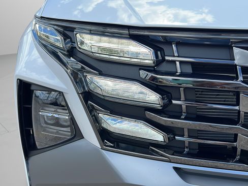 Certified 2025 Hyundai Tucson Limited FWD image 26