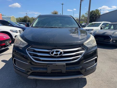 Used 2018 Hyundai Santa Fe Sport FWD image 2