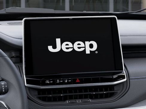 New 2026 Jeep Compass Latitude AWD/4WD image 18