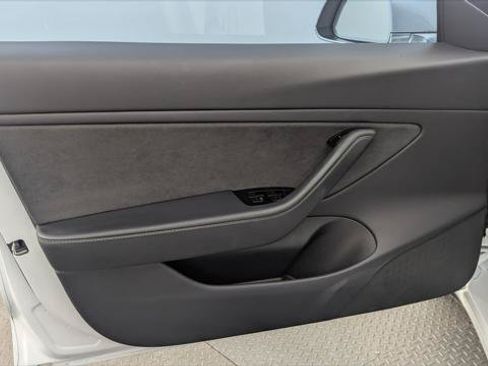 Used 2019 Tesla Model 3 Long Range RWD image 12