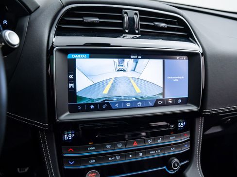 Used 2020 Jaguar F-PACE S image 24