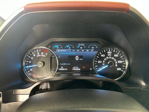Used 2018 Ford F150 Platinum w/ Equipment Group 701A Luxury AWD/4WD image 25