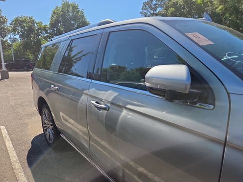 Used 2024 Ford Expedition Max Limited AWD/4WD image 2