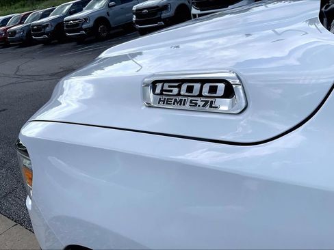 Used 2019 RAM 1500 Big Horn AWD/4WD image 4