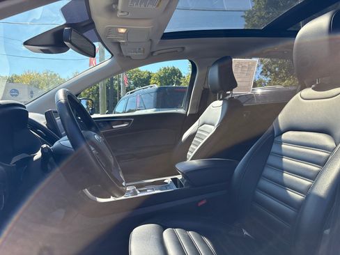 Used 2022 Ford Edge SEL AWD/4WD image 23
