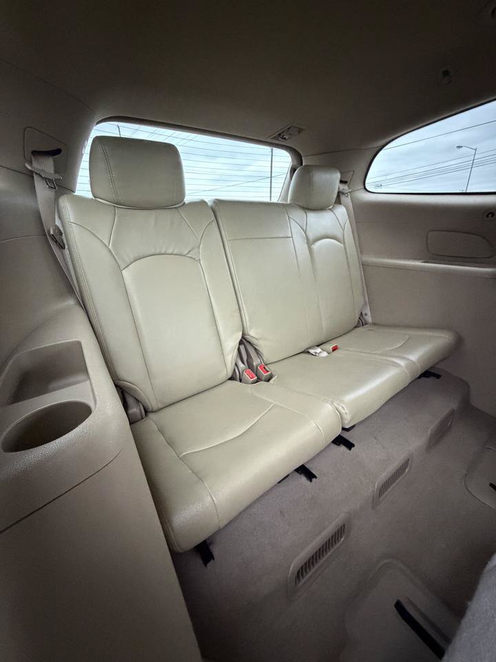 Used 2010 Buick Enclave CX FWD image 29