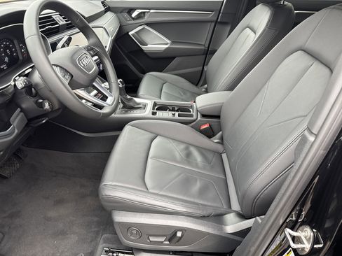 Certified 2025 Audi Q3 2.0T Premium w/ Convenience Package image 5