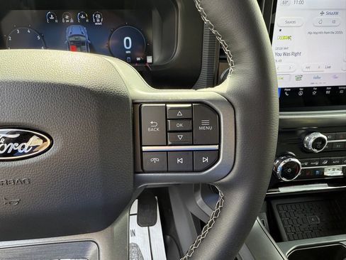 New 2025 Ford F150 Lariat w/ Equipment Group 502A High image 17