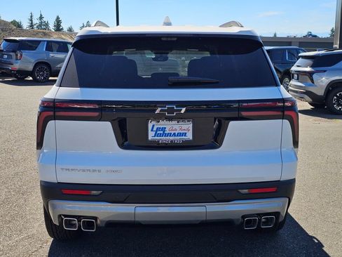 New 2026 Chevrolet Traverse LT w/ Driver Confidence Package AWD/4WD image 6