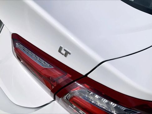 Used 2020 Chevrolet Malibu LT FWD image 10
